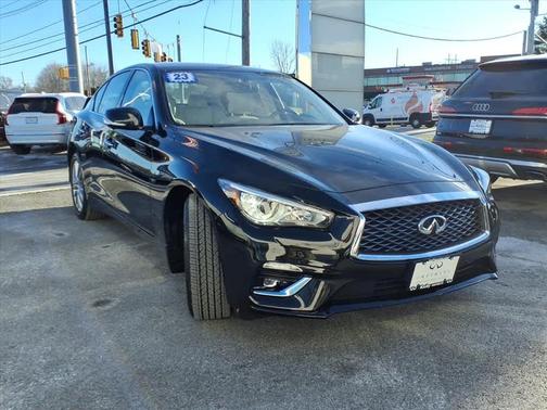 2023 INFINITI Q50 LUXE