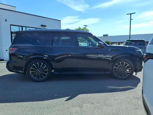 Diamond Black 2025 INFINITI QX80 AUTOGRAPH