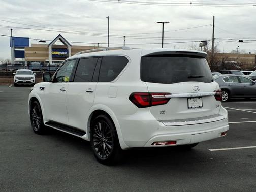 2024 INFINITI QX80 SENSORY