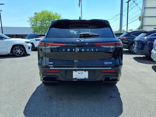 Mineral Black 2023 INFINITI QX60 Luxe