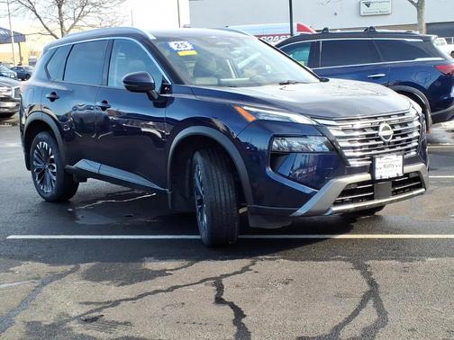 2025 Nissan Rogue SL