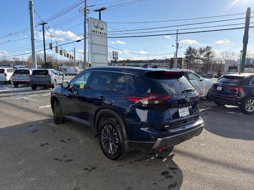 2025 Nissan Rogue SL