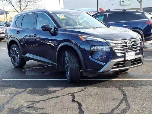 2025 Nissan Rogue SL