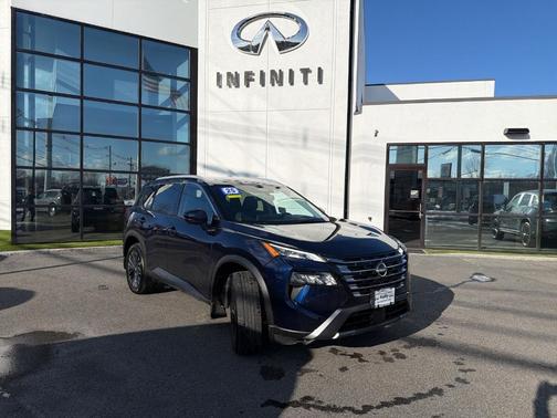 2025 Nissan Rogue SL