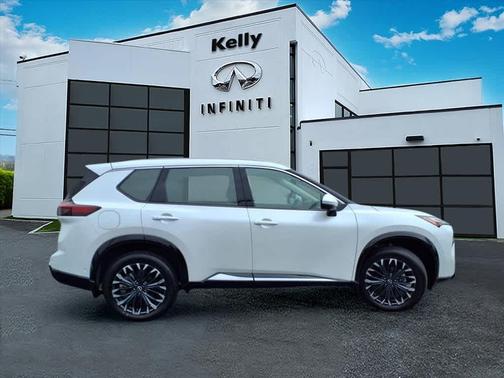 2024 Nissan Rogue Platinum