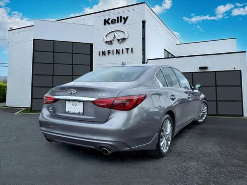 2022 INFINITI Q50 LUXE