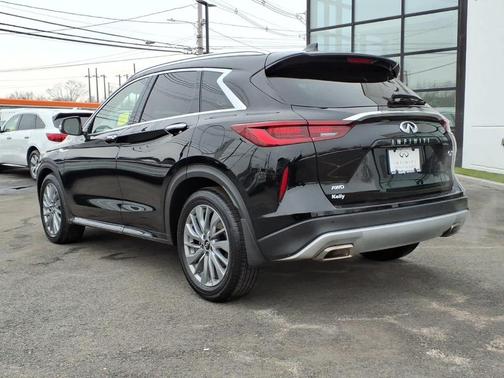 2023 INFINITI QX50 Luxe