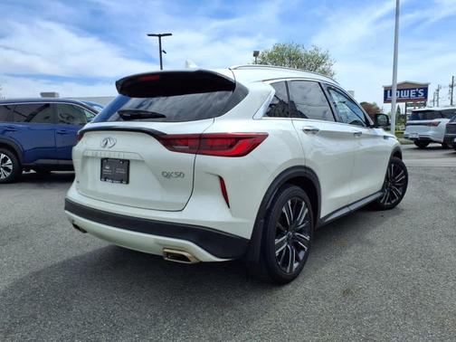 2022 INFINITI QX50 Luxe