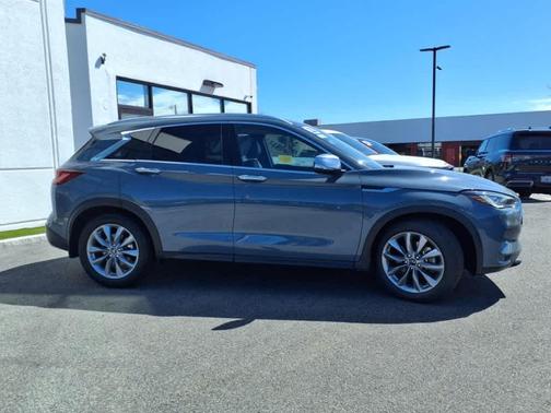 2022 INFINITI QX50 ESSENTIAL