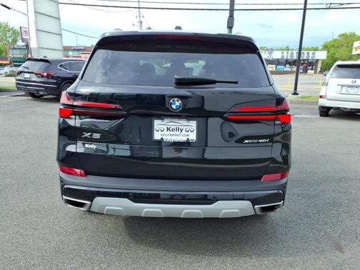 Black Sapphire Metallic 2026 BMW X5 xDrive40i