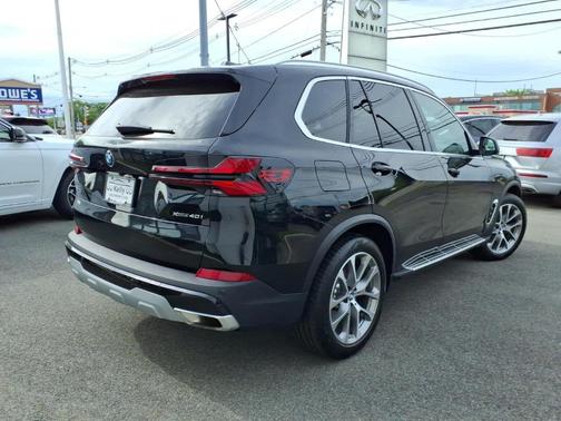 Black Sapphire Metallic 2026 BMW X5 xDrive40i