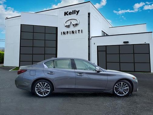 2022 INFINITI Q50 LUXE
