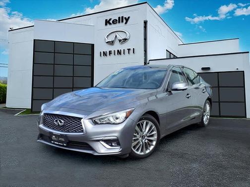 2022 INFINITI Q50 LUXE