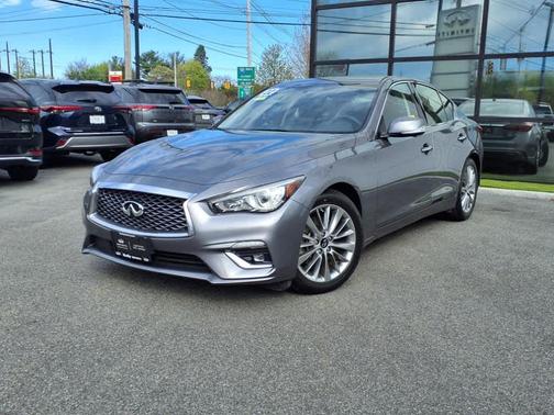 2022 INFINITI Q50 LUXE