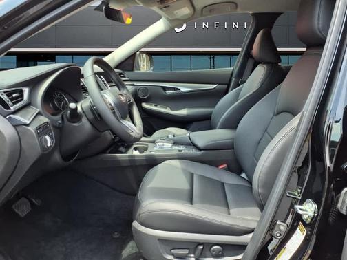 2025 INFINITI QX50 Pure