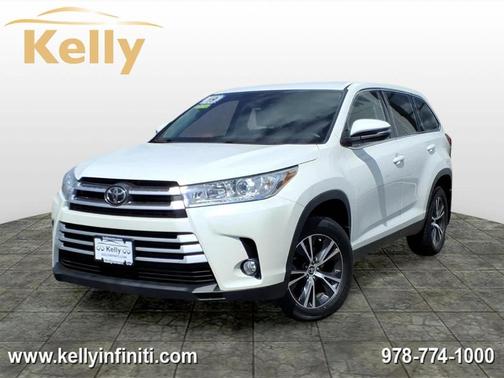 Blizzard Pearl 2019 Toyota Highlander LE Plus