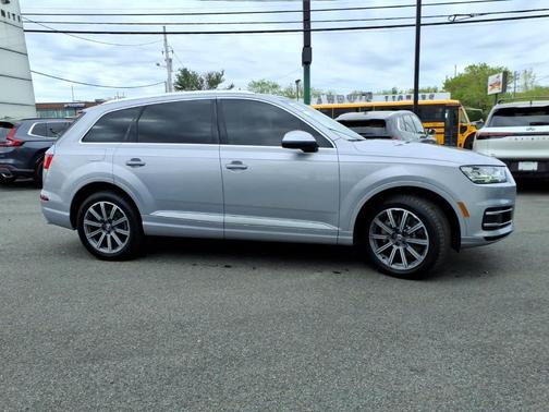 Florett Silver Metallic 2019 Audi Q7 45 Premium Plus