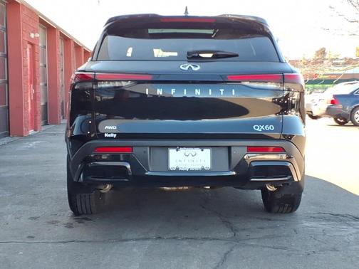 2025 INFINITI QX60 Luxe