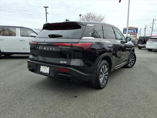 2023 INFINITI QX60 Pure
