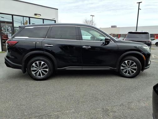 2023 INFINITI QX60 Pure