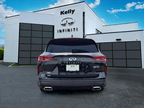 2022 INFINITI QX50 Luxe