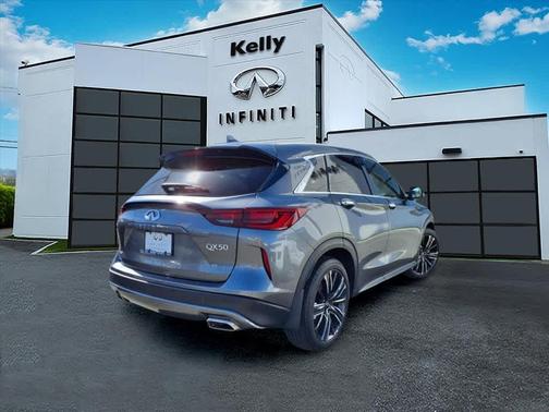 2022 INFINITI QX50 Luxe