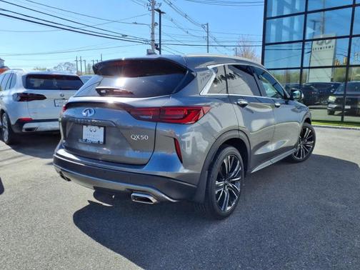 2022 INFINITI QX50 Luxe