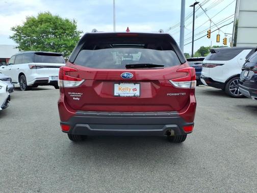Crimson Red Pearl 2022 Subaru Forester Premium