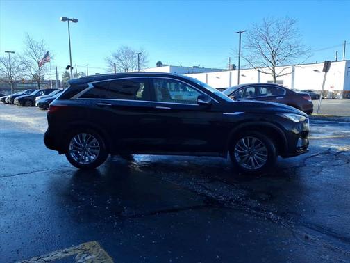 2023 INFINITI QX50 Luxe