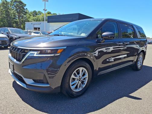 2024 Kia Carnival LX Seat Package