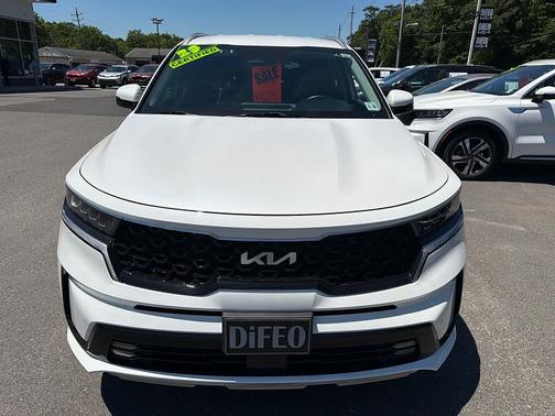 Snow White Pearl 2023 Kia Sorento Hybrid EX