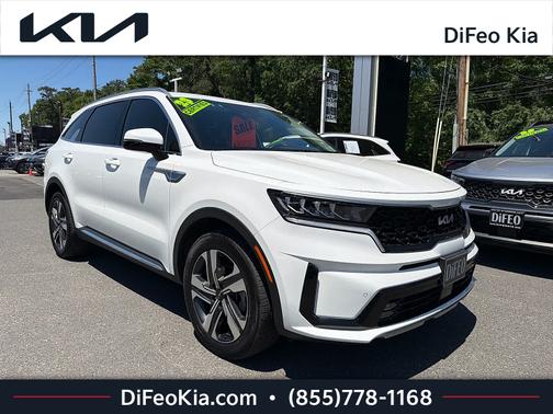 Snow White Pearl 2023 Kia Sorento Hybrid EX
