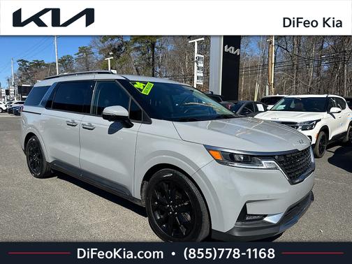 Ceramic Silver 2024 Kia Carnival SX