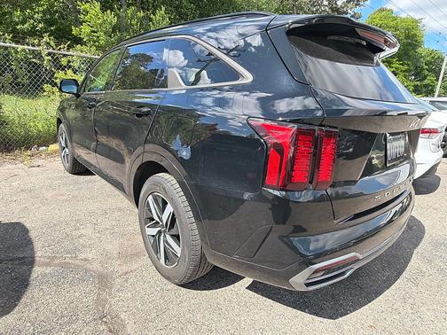 Ebony Black 2022 Kia Sorento S