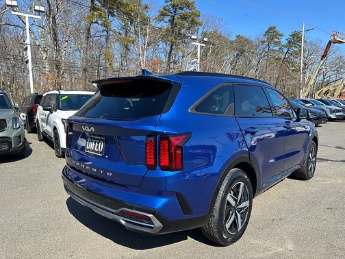 2022 Kia Sorento S