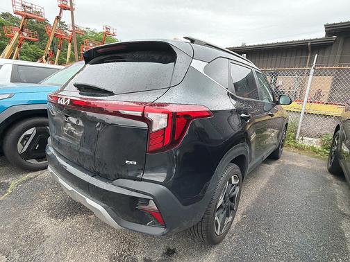 Fusion Black 2024 Kia Seltos SX Turbo