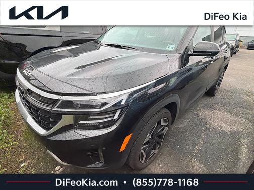 Fusion Black 2024 Kia Seltos SX Turbo