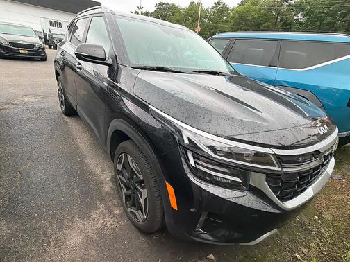 Fusion Black 2024 Kia Seltos SX Turbo