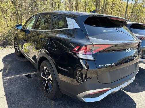 Ebony Black 2023 Kia Sportage EX