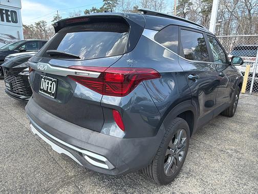 Gravity Gray 2022 Kia Seltos S