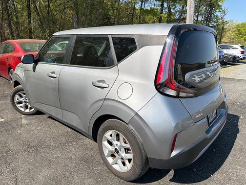Steel Gray 2023 Kia Soul LX
