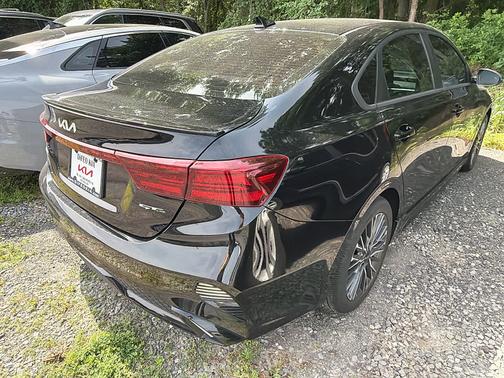 Aurora Black 2023 Kia Forte GT-Line