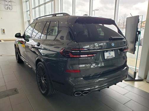 Dravit Grey Metallic 2026 BMW X7 ALPINA XB7