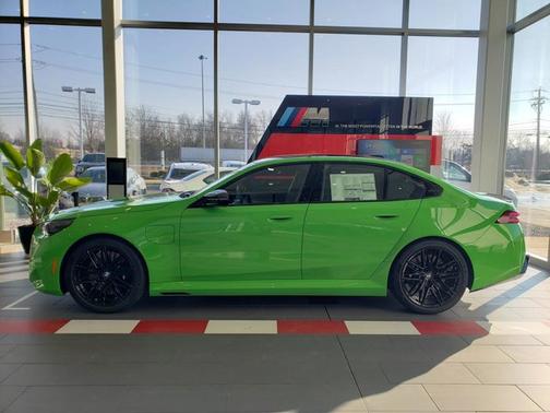 Special Order Color 2026 BMW M5 Base