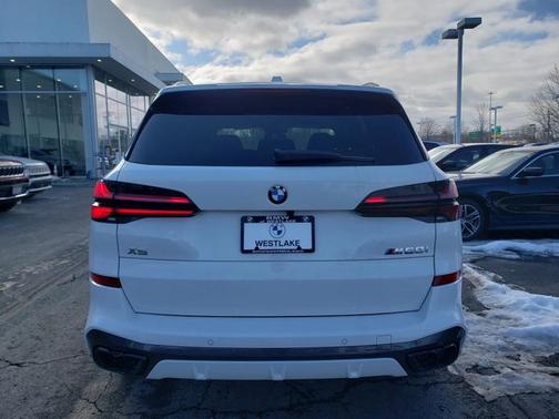 2026 BMW X5 M60i