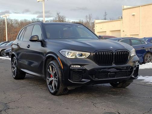 2021 BMW X5 M50i