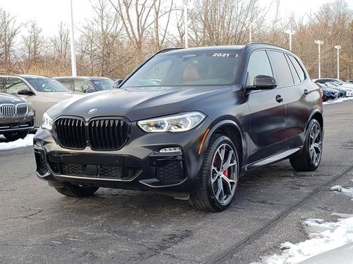 2021 BMW X5 M50i