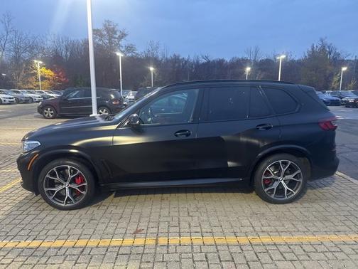 2021 BMW X5 M50i
