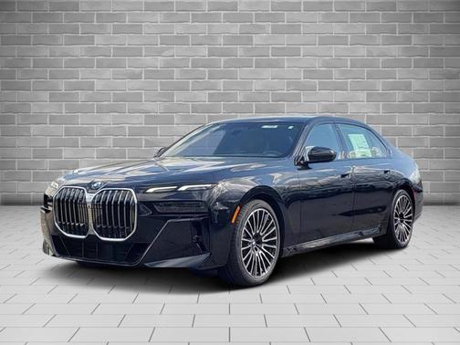 Black Sapphire Metallic 2026 BMW 760 760i xDrive