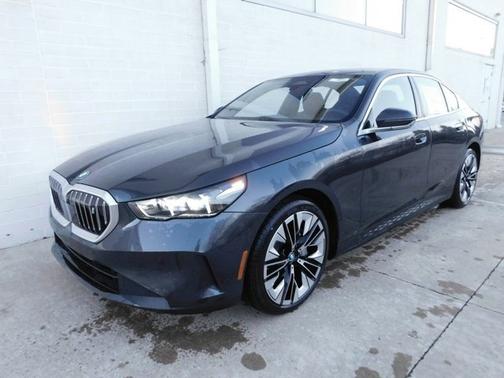 2025 BMW i5 xDrive40